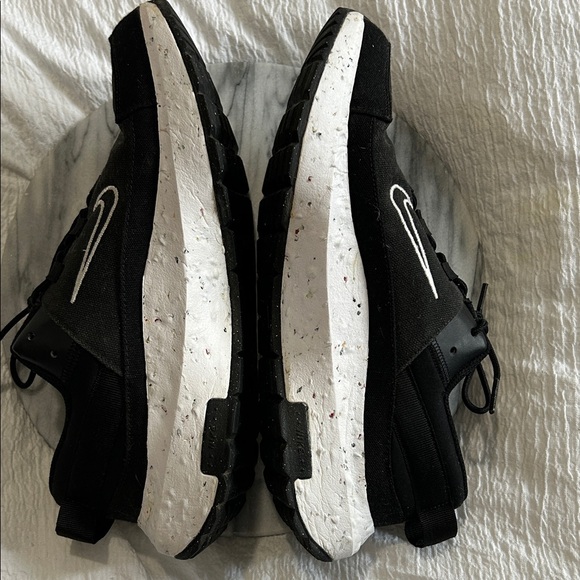 Nike 10 Crater Remixa
Black Dark Smoke Grey White (Women's) - Picture 11 of 14